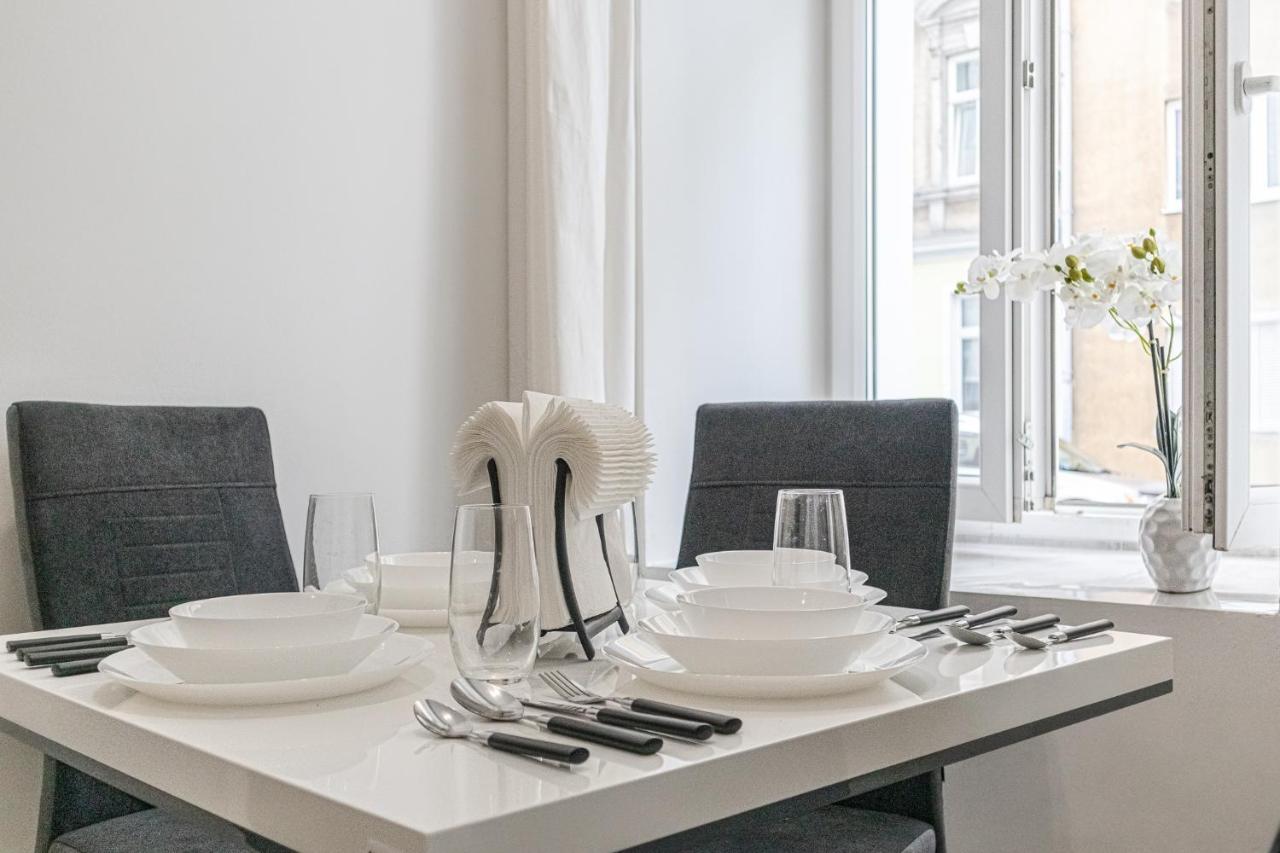 Beautiful Studio Near U1 Reumannplatz - 9 Min From City Center * Wiedeń