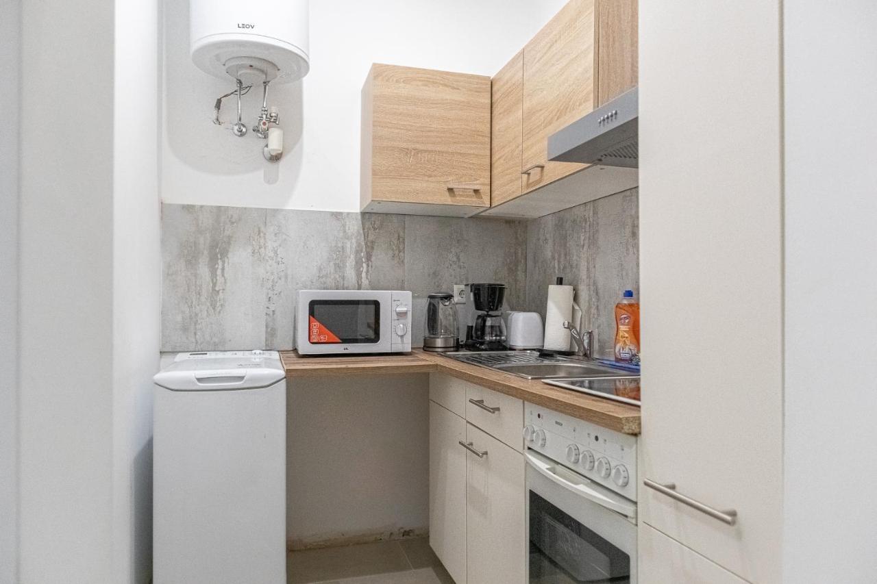 Beautiful Studio Near U1 Reumannplatz - 9 Min From City Center * Wiedeń
